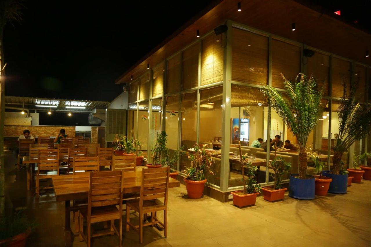The Jawai Gateway Hotel Sheoganj Bagian luar foto